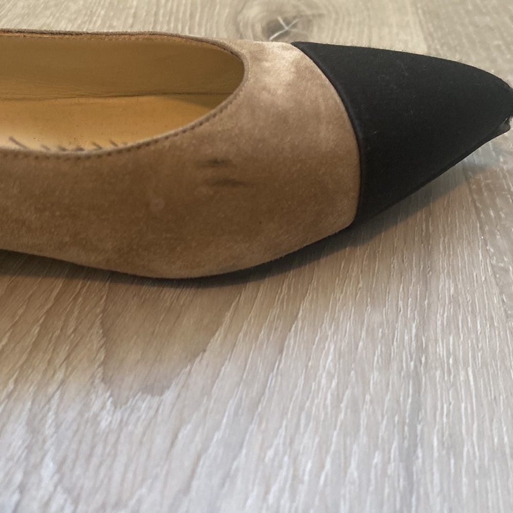 CHANEL Tan and Black Women's Shoes - Picture 13 of 16